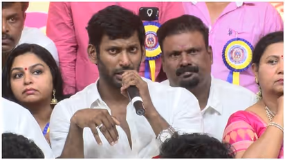 நில மோசடி வழக்கில் நாளை கைதாகவிருக்கும் இரு முன்னணி தமிழ் நடிகர்கள்...