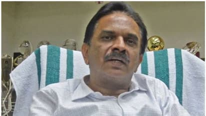 സന്തോഷ് ഈപ്പനും യു വി ജോസും ഇഡി ഓഫീസിൽ; ശിവശങ്കറിനൊപ്പം ഇരുത്തി ചോദ്യം ചെയ്യും