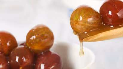 തേന് നെല്ലിക്ക സൂപ്പറാ; ഗുണങ്ങൾ പലതാണ്