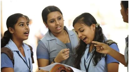  മലപ്പുറത്ത് അധിക പ്ലസ് ടു ബാച്ചുകളും പുതിയ പ്ലസ് ടു ബാച്ചുകളും അനുവദിക്കാൻ സർക്കാരിന് ഹൈക്കോടതി നിർദ്ദേശം