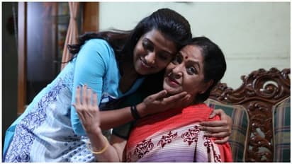 71 வது வயதில் 21 வயது பெண்ணாக மாறிய நடிகை சச்சு...கலக்குங்க பேபிம்மா...