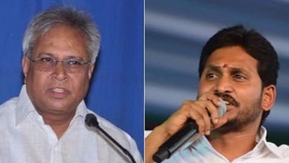 జగన్ బంపర్ ఆఫర్: వైసిపిలోకి ఉండవల్లి అరుణ్ కుమార్