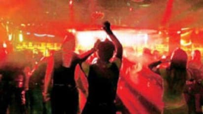 'ലഹരിമരുന്ന്' പാര്ട്ടിയില് പൊലീസ് റെയിഡ്; മലയാളി വിദ്യാര്ത്ഥികളടക്കം 37 പേര് അറസ്റ്റില്