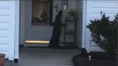 ಆರಡಿ ಮೊಸಳೆ ಮನೆಯ ಡೋರ್ ಬೆಲ್ ರಿಂಗ್ ಮಾಡಿದಾಗ..!