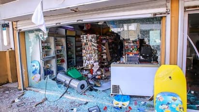 ശ്രിലങ്കയില് മുസ്ലീങ്ങള്ക്കു നേരെ ആക്രമണം; ഷോപ്പുകളും വാഹനങ്ങളും അടിച്ചു തകര്ത്തു; സംഘര്ഷാവസ്ഥ തുടരുന്നു