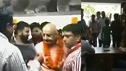 ನಮ್ಮಾಕೆಗೆ ಮತ ಹಾಕಿ ಎಂದ ಖೇರ್: ಪ್ರಶ್ನೆ ಕೇಳಿದ್ದೇ ತಡ ಸ್ಥಳದಿಂದ ಫುರ್!