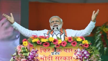 ಗಾಂಧೀ ಕುಟುಂಬ ಯುದ್ಧನೌಕೆ ಬಳಸಿತ್ತು: ಮೋದಿ ಆರೋಪಕ್ಕೆ ಸಾಕ್ಷಿಯಂತಿವೆ ಈ ಫೋಟೋಗಳು