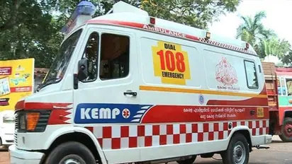 രോഗിയുമായി പോയ 108 ആംബുലൻസിൽ നിന്ന് നഴ്സ് തെറിച്ചു വീണു