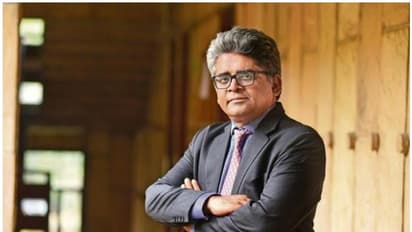 'കാര്യങ്ങള് ശരിയായ രീതിയിലല്ല പോകുന്നത്'; മുന്നറിയിപ്പ് നല്കി മോദിയുടെ സാമ്പത്തിക ഉപദേശക സമിതി അംഗം