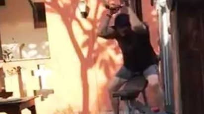 ಚುನಾವಣಾ ಪ್ರಚಾರದ ನಡುವೆಯೂ ಸನ್ನಿ ಈ ಕೆಲಸ ಮಾತ್ರ ಬಿಟ್ಟಿಲ್ಲ!: ವಿಡಿಯೋ ವೈರಲ್