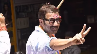 Pal Pal Dil Ke Paas: Sunny Deol’s ‘dhai kilo ka haath’ to now find director’s viewfinder