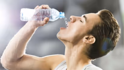 ಬಿಸಿ ನೀರು ಕುಡಿದರೆ ದೇಹದ ತೂಕ ಕಡಿಮೆ ಆಗುತ್ತಾ?