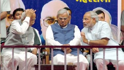 ಮೋದಿ ಕಿತ್ತೆಸೆಯಲು ಬಯಸಿದ್ದ ಅಟಲ್, ಬ್ರೇಕ್ ಹಾಕಿದ್ದ ಅಡ್ವಾಣಿ!