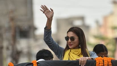 'তৃণমূলের দয়ায় মুখ্যমন্ত্রী হয়ে যাবেন'! ট্রোলের যোগ্য জবাব দিলেন মিমি চক্রবর্তী