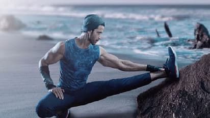 মুকুটে নতুন পালক, বিশ্বের সেরা হ্যান্ডসম পুরুষ হৃত্বিক রোশন