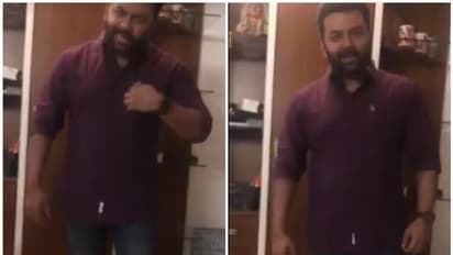'മല്ലികേ... നീ വാങ്ങിത്തന്ന ഷര്ട്ടാണോ കൊള്ളാമോ'; സുകുമാരനെ അനുകരിച്ച് ഇന്ദ്രജിത്ത് വീഡിയോ വൈറല്