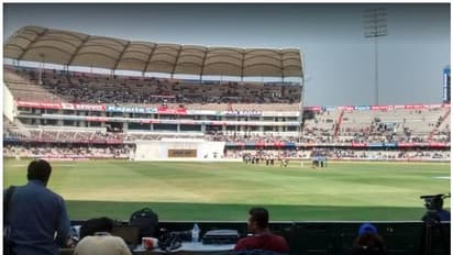 ഷറഫുദ്ദീന്‍ നല്‍കിയ തുടക്കം മുതലാക്കാനാവാതെ കേരളം! വിജയ് ഹസാരെയില്‍ ബറോഡ തിരിച്ചടിക്കുന്നു