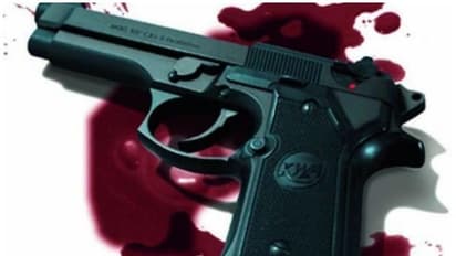 Militants kill woman in Pulwama, injure one more