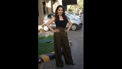 जानिए माधुरी दीक्षित के बर्थडे पर उनसे जुड़ी कुछ अनसुनी बातें