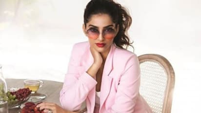 హార్ట్ బ్రేకింగ్.. ఆర్టికల్ 370 రద్దుపై స్టార్ హీరోయిన్ కామెంట్స్!