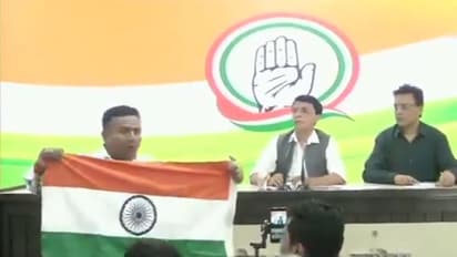 कांग्रेस की प्रेस कांफ्रेंस में लगे 'वंदे मातरम, भारत माता की जय' के नारे