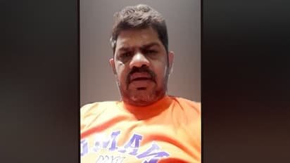 লাঠিসোটা নিয়ে রোড শোয়ে আহ্বান জানিয়েছিলেন এই বিজেপি নেতা