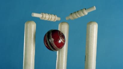 25 పరుగులకే కుప్పకూలిన ప్రత్యర్థి జట్టు: పది వికెట్లు తీసి కశ్వి గౌతమ్ రికార్డు