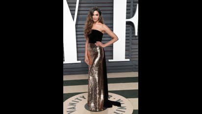 खूबसूरत शक्ल के साथ कमाई की अक्ल भी रखती हैं दीपिका पादुकोण