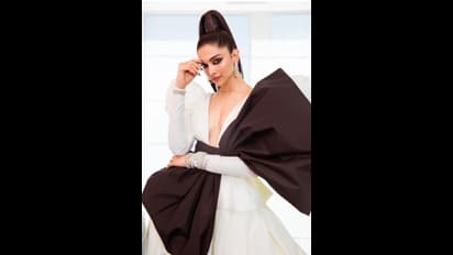 OMG! दीपिका का Cannes लुक देखकर नजरे हटाना है मुश्किल