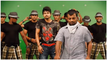 ’நாயே பேயே’...யாரை இப்பிடியெல்லாம் திட்டுறீங்க பாஸ்?...