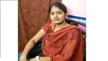 கடல் அலையில் செல்ஃபி எடுத்த மருத்துவர் ரம்யா பரிதாப உயிரிழப்பு..! அதிர்ச்சி சம்பவம்..!