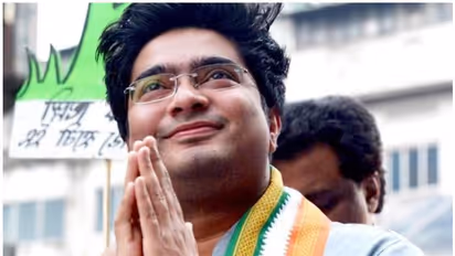 হলফনামায় ভুয়ো ডিগ্রির অভিযোগ, অভিষেককে দিল্লির আদালতে হাজিরার নির্দেশ