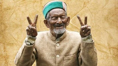 ಮೊದಲ ಚುನಾವಣೇಲಿ ಮತ ಹಾಕಿದ್ದ 102 ವರ್ಷದ ನೇಗಿ ಇಂದು ಮತ್ತೆ ಮತ