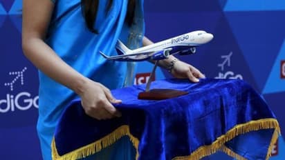 ഇന്ഡിഗോയ്ക്ക് തലവേദനയായി 'തൊഴുത്തില്ക്കുത്ത്'; 'തമ്മില് പോര്' കടുപ്പിച്ച് ഇന്ത്യന് വിമാനക്കമ്പനികള്