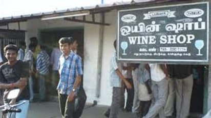 மொத்தமாக இழுத்து மூடப்படும் டாஸ்மாக் கடைகள்... எடப்பாடி எடுத்த அதிரடி முடிவு... குடிமகன்களுக்கு பேரதிர்ச்சி.!