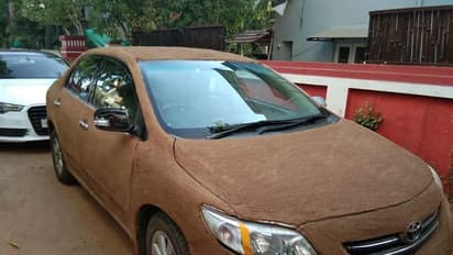 ಮಾಲೀಕನ ಹೊಸ ಐಡಿಯಾ-ಟೊಯೊಟಾ ಕಾರಿಗೆ ಸೆಗಣಿ ಪೈಂಟ್!