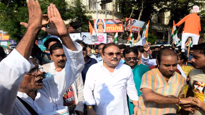 অফিসে নজরবন্দি মদন, প্রেসিডেন্সির পড়ুয়া-সহ গ্রেফতার ৩