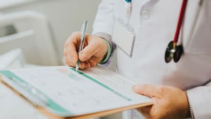 দিল্লির ৪৫০ জন ডাক্তার গণ-আত্মহত্যা করতে চান! আবেদন রাষ্ট্রপতির কাছে