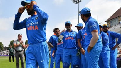 உலக கோப்பையில் களமிறங்கும் முதல் போட்டியே பாகிஸ்தானுக்கு எதிராகவா..? செம சான்ஸ் அவருக்கு.. உத்தேச இந்திய அணி