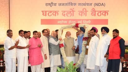 ಏಕಾಂಗಿಯಾಗಿ 300ರ ಗಡಿ ದಾಟಿದ ಬಿಜೆಪಿ: ನಮೋ ನಮೋ ಅಂತಿದೆ ಭಾರತ!