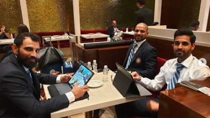 মিশন বিশ্বকাপ, পৌঁছে গেল মেন ইন ব্লুজ! দেখুন বিলেত যাত্রার ফটো গ্যালারি