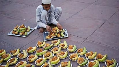 അയോധ്യയിലെ ശ്രീ സീത രാമ ക്ഷേത്രത്തിൽ ഇഫ്താർ വിരുന്ന് സംഘടിപ്പിച്ചു