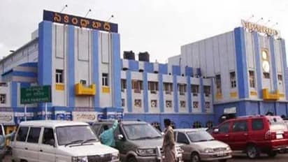 సికింద్రాబాద్‌ రైల్వే స్టేషన్‌ బయట బస్సుల ధ్వంసం.. గోపాలపురం పోలీసు స్టేషన్‌లో కేసులు నమోదు.. 