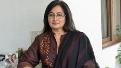 ಕಾಂಗ್ರೆಸ್ ಮುಖಂಡರ ಓಲೈಕೆಗೆ ಮುಂದಾದ ಸಂಸದೆ ಸುಮಲತಾ