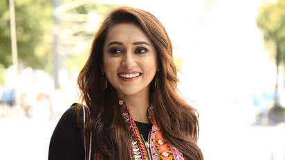 হঠাৎ ব্লাড প্রেশার কমল মিমির! রাজনীতির চাপেই কি কাহিল তারকা সাংসদ