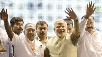 ‘கை’யை விட்டு போய்விடுமோ கன்னியாகுமரி?... பாஜக வேட்பாளராக பொன்.ராதாகிருஷ்ணன் போட்டி... கலக்கத்தில் காங்கிரஸ்!