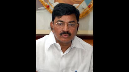 నాపై అతని పెత్తనం వద్దు: ధనుంజయరెడ్డిపై  మేకపాటి సంచలనం