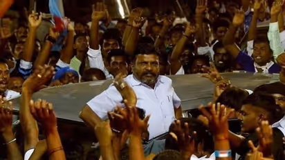 விசிகவினர் கருத்தை கருத்தால் எதிர்கொள்கிறார்களா.? திருமாவளவனுக்கு எதிராக கொதிக்கும் இணைய திமுக உடன்பிறப்புகள்!