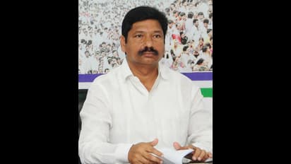 మీ దరిద్రమే మమ్మల్ని వెంటాడుతోంది: లోకేష్, చంద్రబాబులపై జోగి రమేష్ ఫైర్