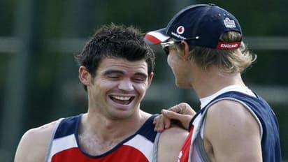 అతడి అందానికి నేను ఫిదా అయిపోయా: ఇంగ్లాండ్ క్రికెటర్ సంచలనం